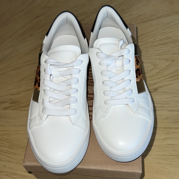 Steve Madden - Picture 5 of 6